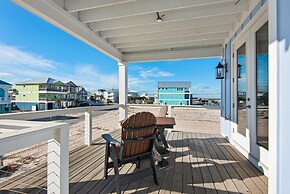 Amazing Grace On The Sound 5 Bedroom Home