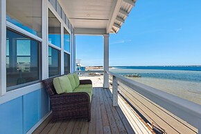 Amazing Grace On The Sound 5 Bedroom Home