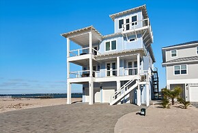 Amazing Grace On The Sound 5 Bedroom Home