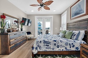 Amazing Grace On The Sound 5 Bedroom Home