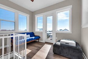 Amazing Grace On The Sound 5 Bedroom Home