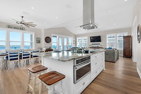 Amazing Grace On The Sound 5 Bedroom Home