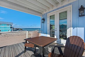 Amazing Grace On The Sound 5 Bedroom Home