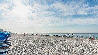 Phoenix I 1046 1 Bedroom Condo
