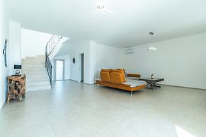 Villa Infinity with pool