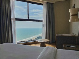 APEC CONTINENTAL CONDOTEL