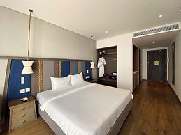 APEC CONTINENTAL CONDOTEL