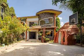 Ross Rose Budget Hotel