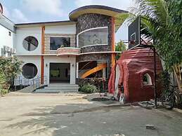 Ross Rose Budget Hotel