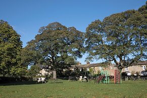 Traditional Scandinavian/north American Log Home