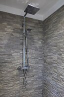 Traditional Scandinavian/north American Log Home