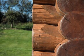 Traditional Scandinavian/north American Log Home