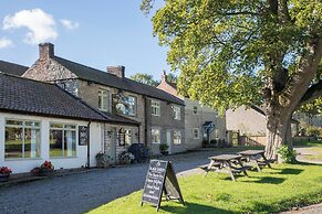 Traditional Scandinavian/north American Log Home