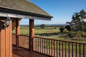 Traditional Scandinavian/north American Log Home