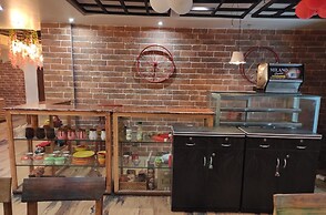 HOTEL YUGANTAR & BANQUETS