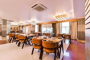 HOTEL YUGANTAR & BANQUETS