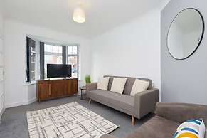 2 Bed Derby House- Parking - Rolls Royce