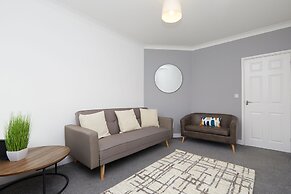 2 Bed Derby House- Parking - Rolls Royce