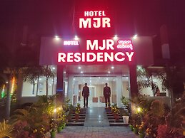 Hotel MJR - Free Pickup and Drop Temple, Sea Beach & Puri Railway Stat