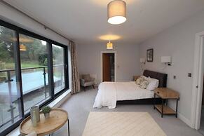 Essex Luxury Retreat With 6 Bedrooms