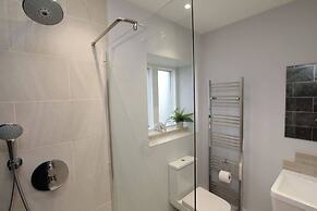 Essex Luxury Retreat With 6 Bedrooms