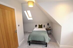 Essex Luxury Retreat With 6 Bedrooms