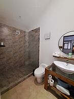 Zoa Villas - 2 minutes to the beach