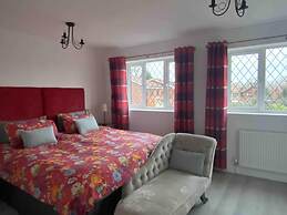 1 Bed Apt- Rural Views- Juliette Balcony - Parking