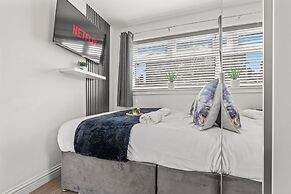 City Centre House with EV Parking