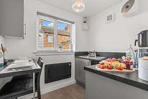 City Centre House with EV Parking