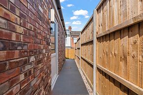 City Centre House with EV Parking
