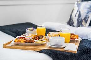 City Centre House with EV Parking