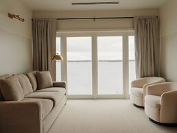 The Shoreline Hotel