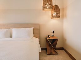 The Shoreline Hotel