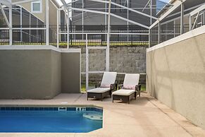 Amazing 4 Bedrooms Home With Pool Close to Disney