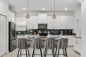 Luxury 5bed Home With Pool and Game Room