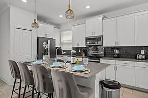 Luxury 5bed Home With Pool and Game Room