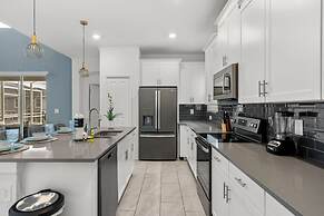 Luxury 5bed Home With Pool and Game Room