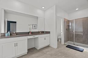 Luxury 5bed Home With Pool and Game Room