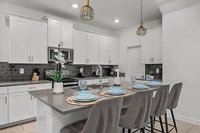 Luxury 5bed Home With Pool and Game Room