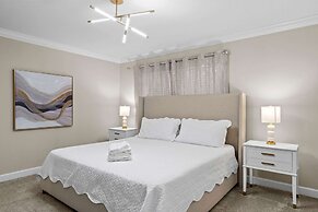 Special 4bedroom TH w Private Pool Next to Disney