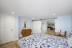 Marilyn's Beach House