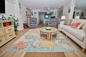 Ponce de Leon Towers 702