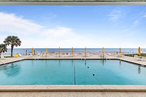 Smyrna Beach Club 818b