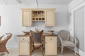 Smyrna Beach Club 818b