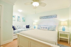 Sea Coast Gardens II 105