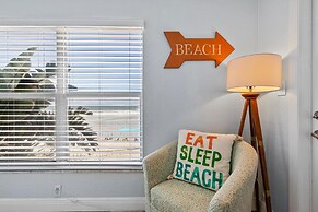 Sea Coast Gardens II 106