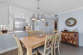 Sea Coast Gardens II 106