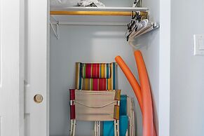 Sea Coast Gardens II 106