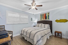 Sea Coast Gardens II 106